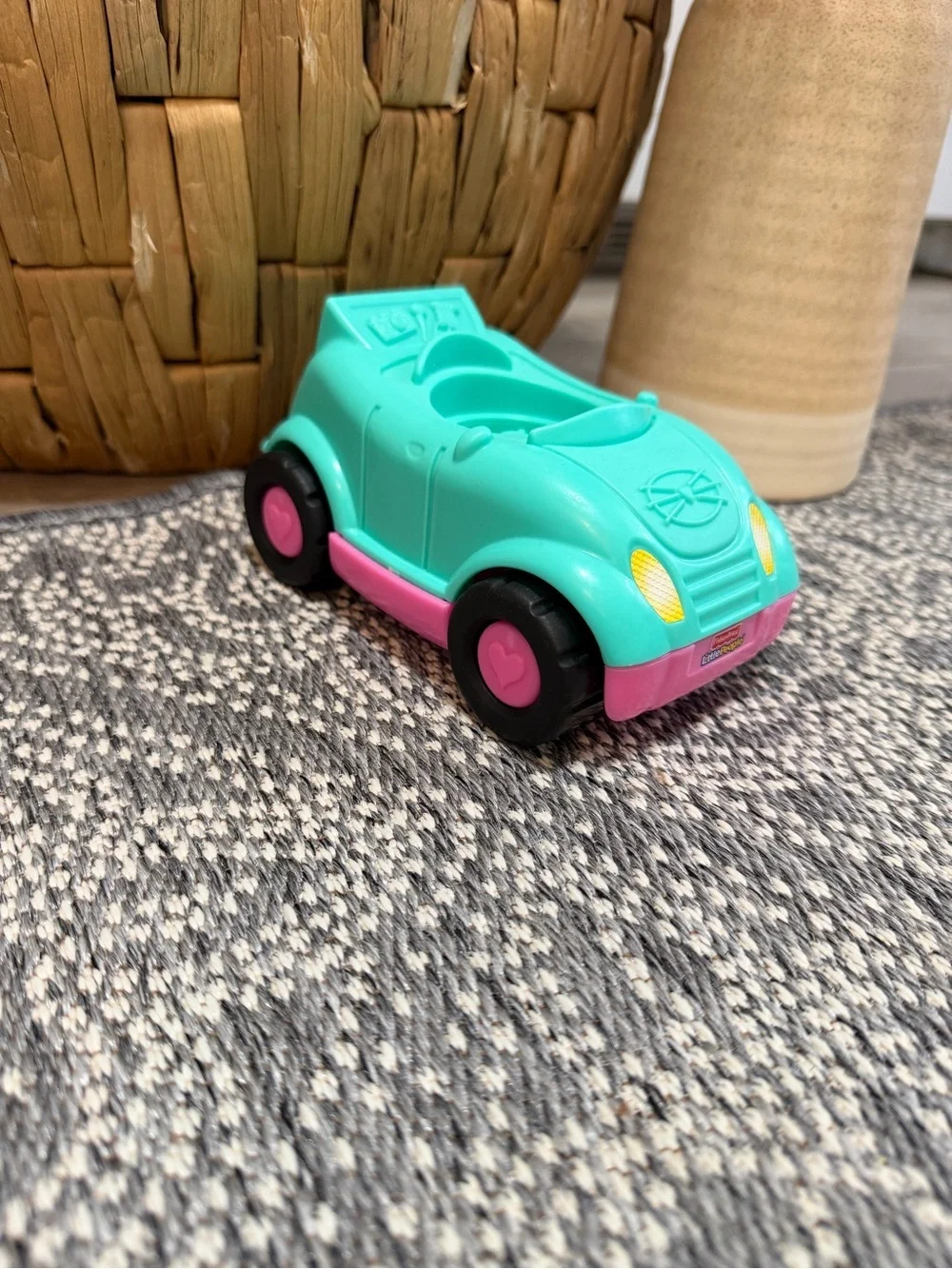 VTG Y2K Fisher-Price Teal & Pink Little People Toy Car Makes Sounds